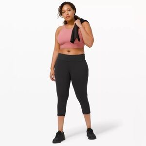 Lululemon Pace Rival Crop 22" Black Size 6 With Pockets EUC